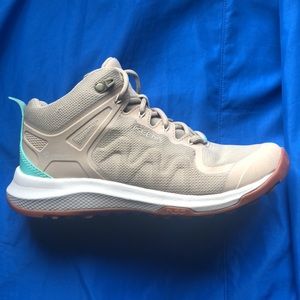 Keen Explore Mid Water proof Hiking Boot